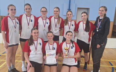 Florbal – Naši žáci a žákyně bojovali o postup do krajského kola